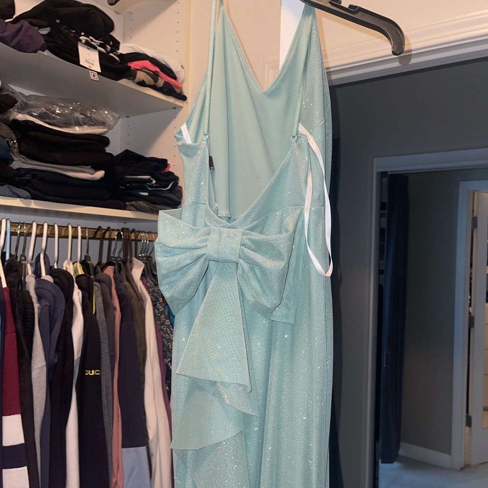 NWOT Windsor Sage green prom dress